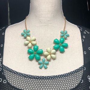 Beautiful Flower statement necklace